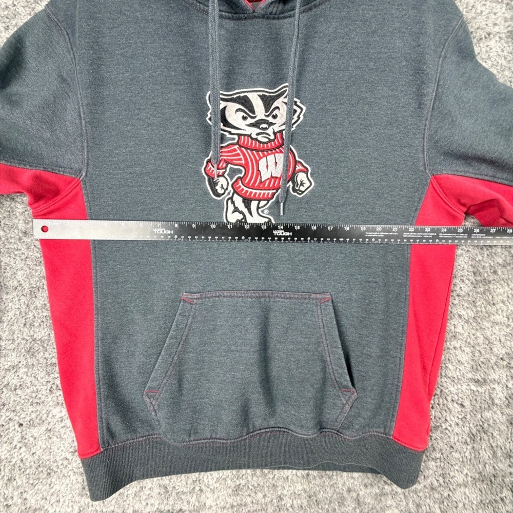Wisconsin Badgers Hoodie Men's XL Bucky Badger Colosseum NCAA Grey Red Pullover - Picture 15 of 16
